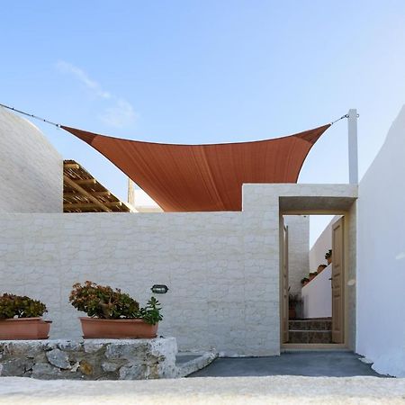 Apartamento Heart Of Oia - Private House With Jacuzzi Exterior foto