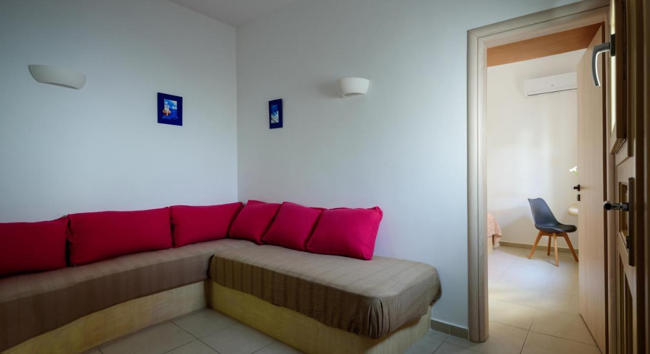Apartamento Heart Of Oia - Private House With Jacuzzi Exterior foto