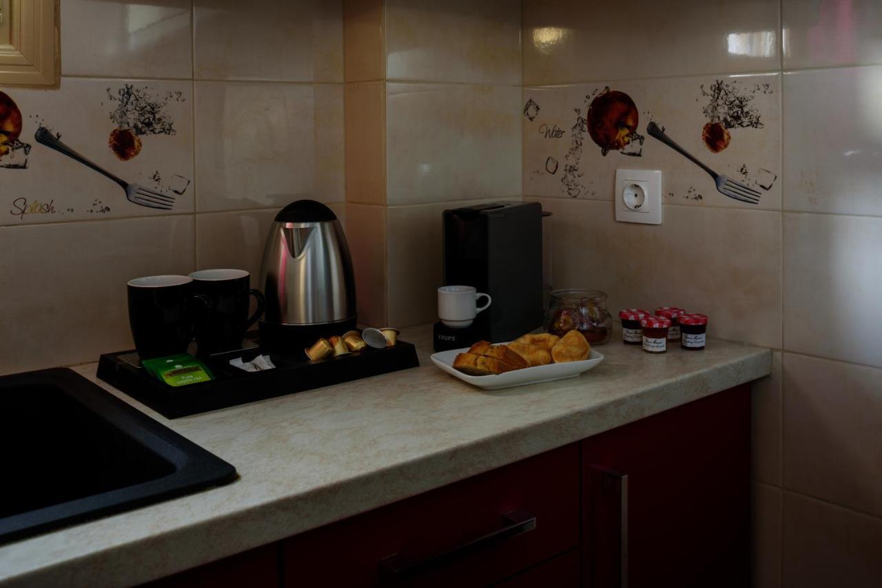 Apartamento Heart Of Oia - Private House With Jacuzzi Exterior foto