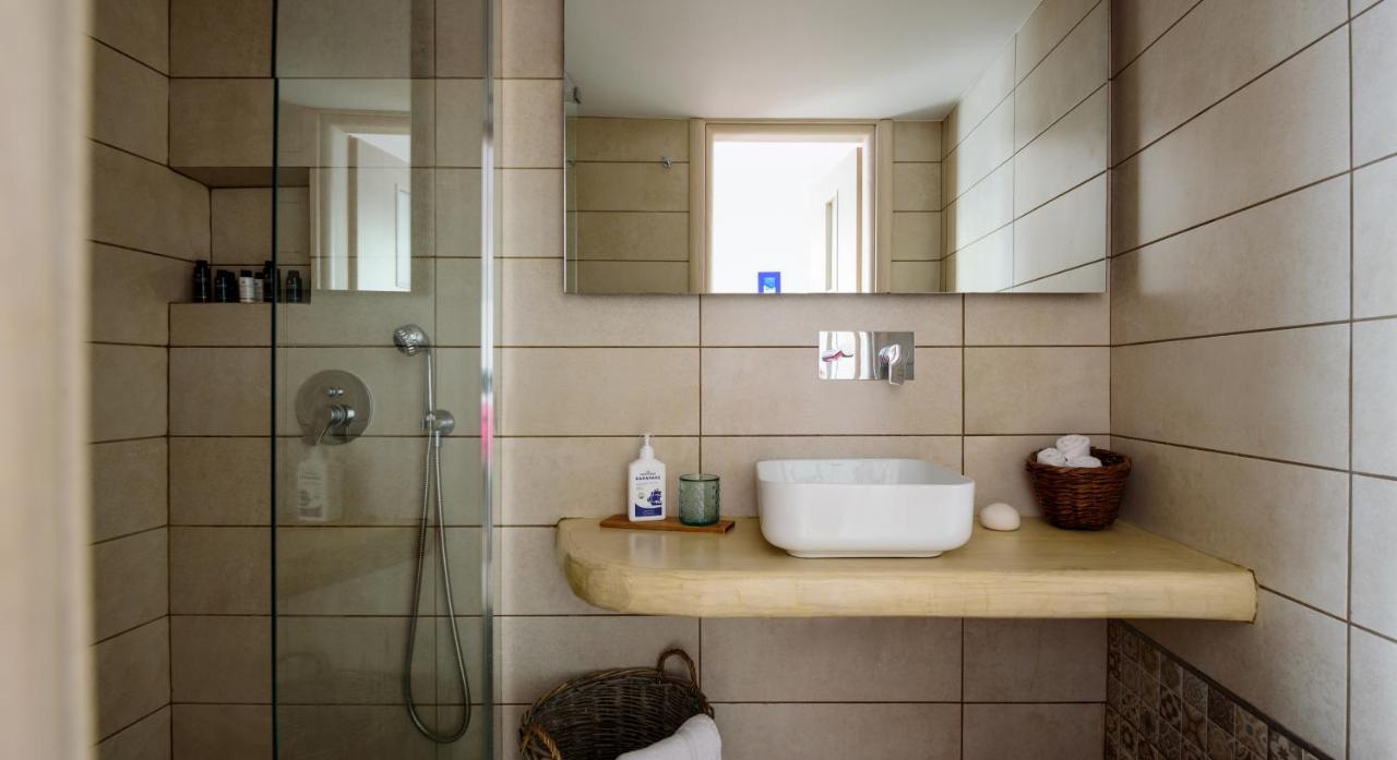 Apartamento Heart Of Oia - Private House With Jacuzzi Exterior foto