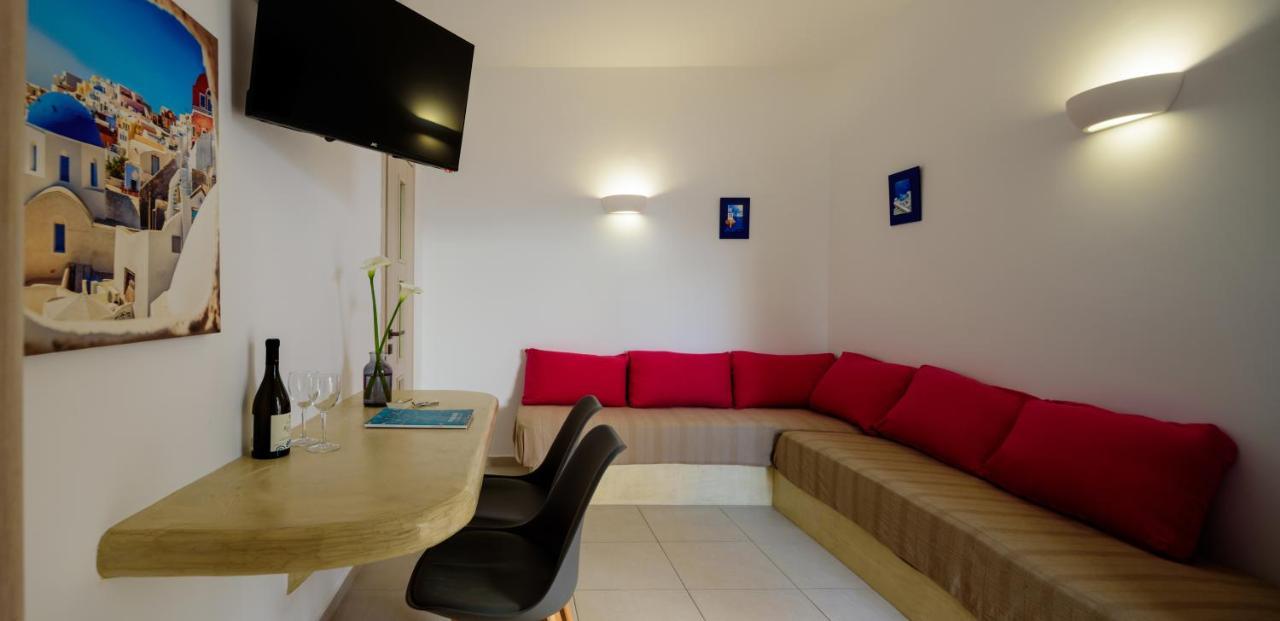 Apartamento Heart Of Oia - Private House With Jacuzzi Exterior foto