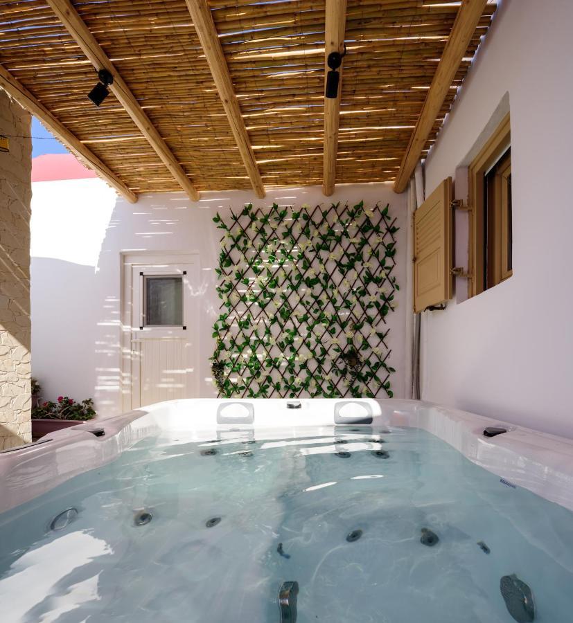 Apartamento Heart Of Oia - Private House With Jacuzzi Exterior foto