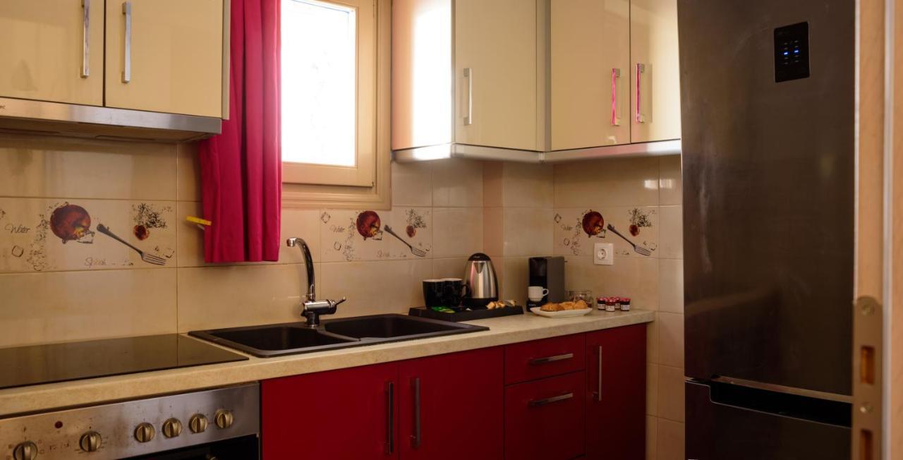 Apartamento Heart Of Oia - Private House With Jacuzzi Exterior foto